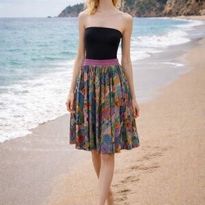 Vintage Boho Maxi Skirt – Exotic Botanical Print – Elastic Waist (Size M–L)